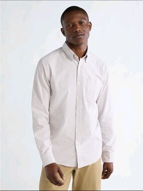 Men's Casual Button-Down Shirt in Pink with Thin Stripe